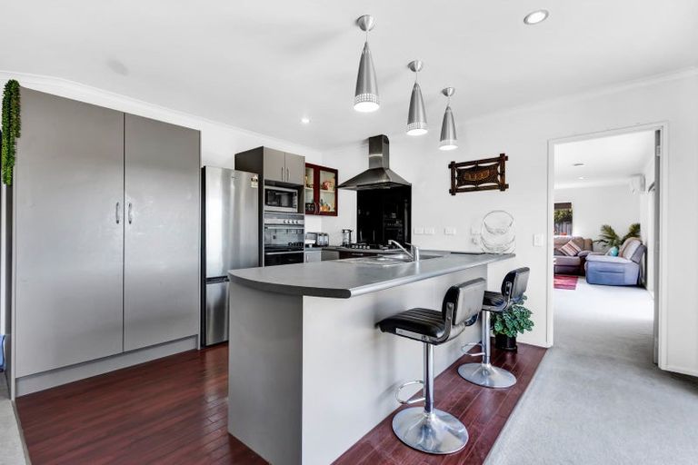 Photo of property in 10a Kororako Grove, Whalers Gate, New Plymouth, 4310