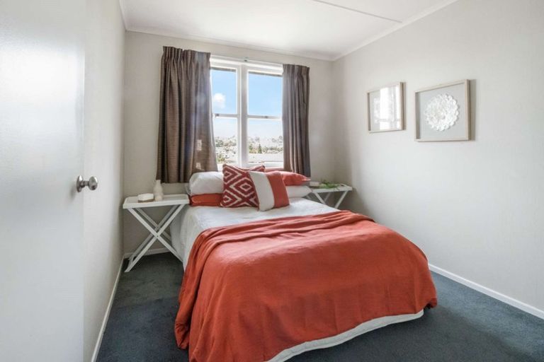 Photo of property in 64 Kingswood Road, Brookfield, Tauranga, 3110