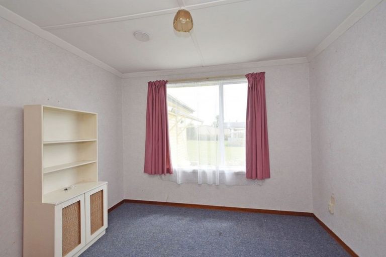 Photo of property in 10 Bridge Street, Tuatapere, 9620