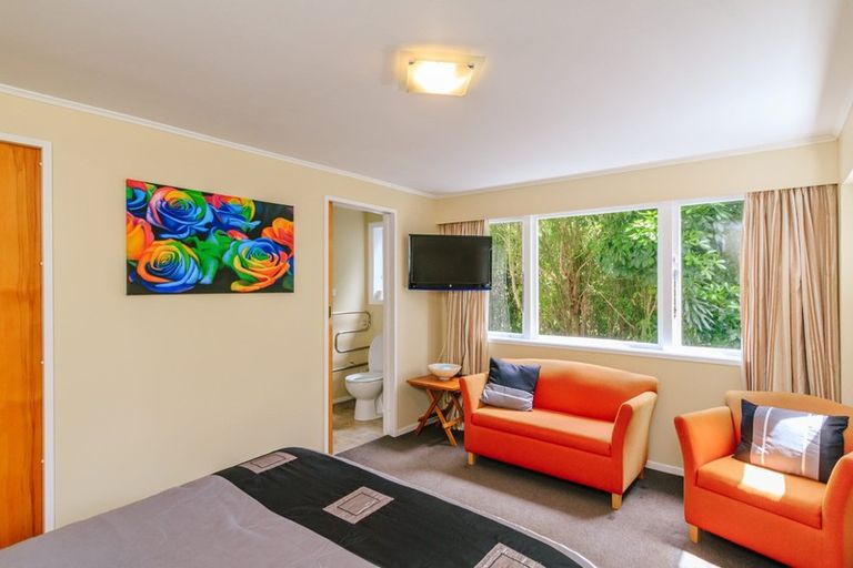 Photo of property in 64 Pomare Road, Tirohanga, Lower Hutt, 5010