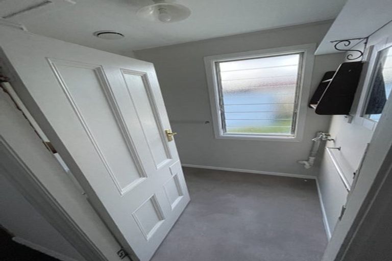 Photo of property in 1/50 Clyde Street, Island Bay, Wellington, 6023