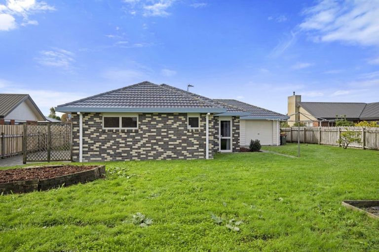 Photo of property in 43 Admiral Crescent, Flagstaff, Hamilton, 3210