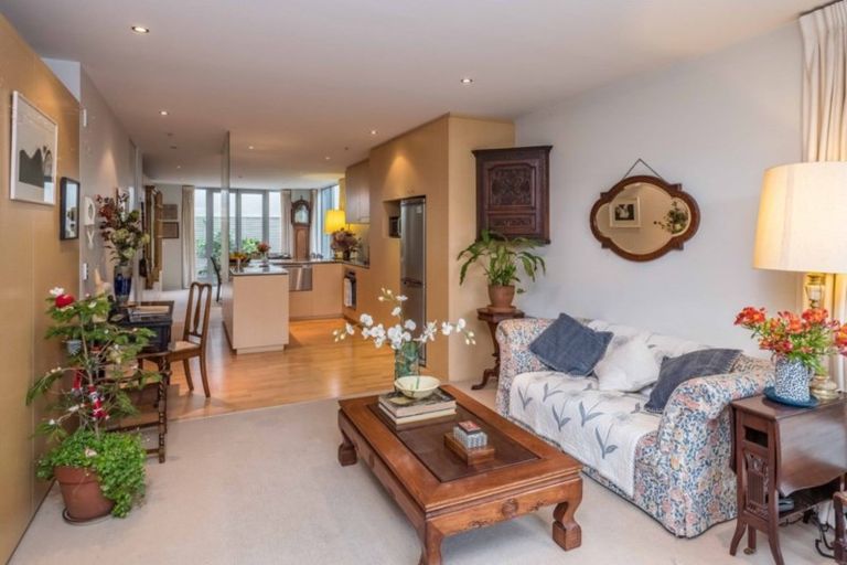 Photo of property in Sanctum Apartment, 10 Ebor Street, Te Aro, Wellington, 6011