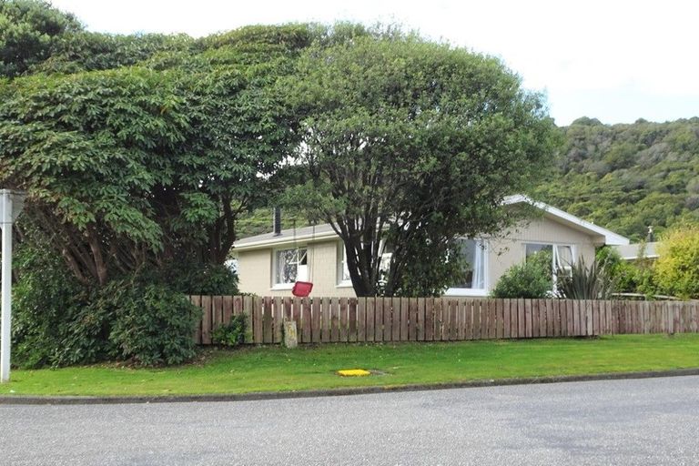 Photo of property in 5 Jamieson Road, Karoro, Greymouth, 7805