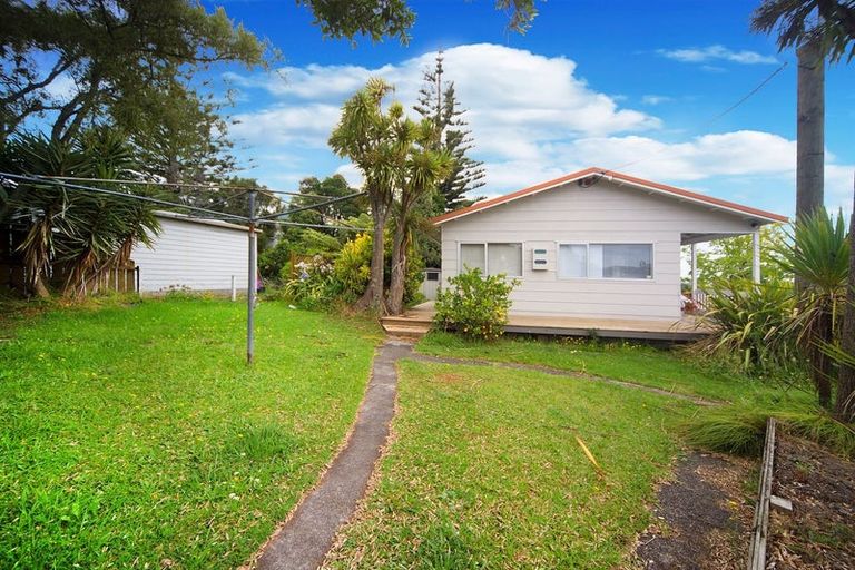 Photo of property in 270 Rangatira Road, Beach Haven, Auckland, 0626