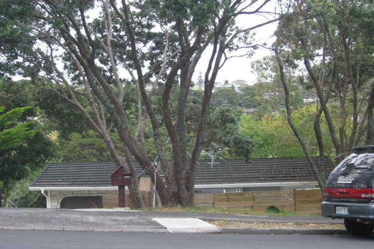 Photo of property in 18 Archers Road, Glenfield, Auckland, 0629