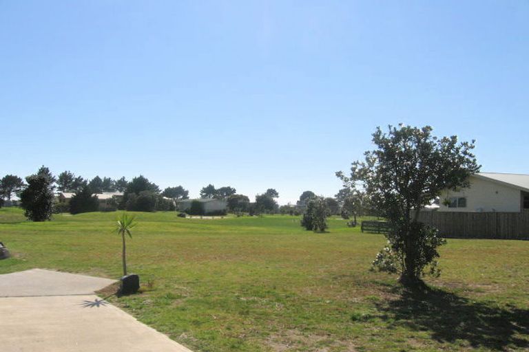 Photo of property in 151 The Fairway, Matarangi, Whitianga, 3592