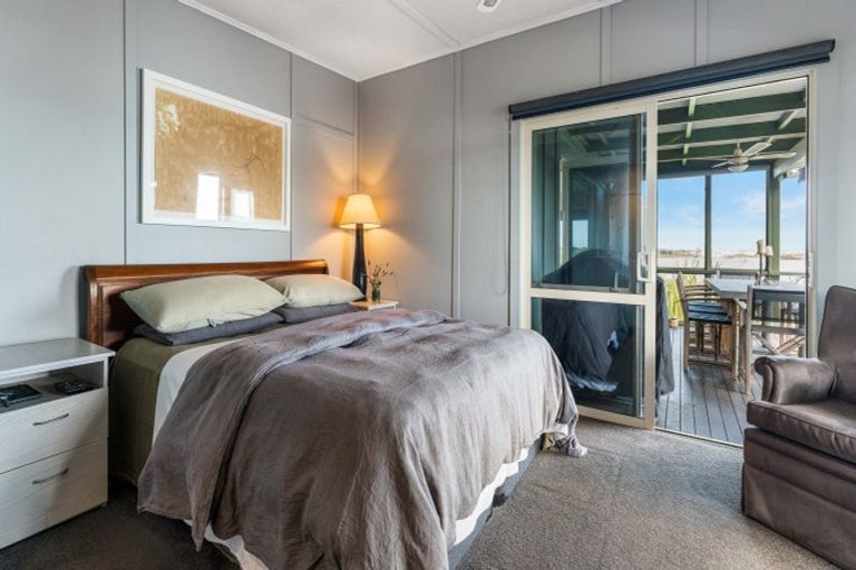 Photo of property in 40 Tuakau Bridge-port Waikato Road, Port Waikato, Tuakau, 2695