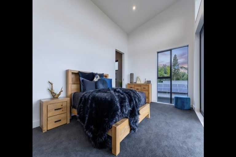 Photo of property in 8 Whio Place, Waikanae, 5036