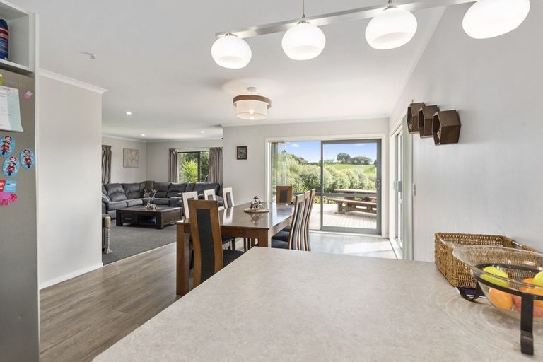 Photo of property in 53 Ohau Terraces, Ohau, Levin, 5570