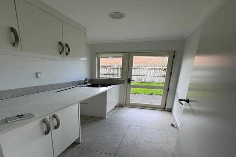Photo of property in 2 Vidiri Court, Flat Bush, Auckland, 2019
