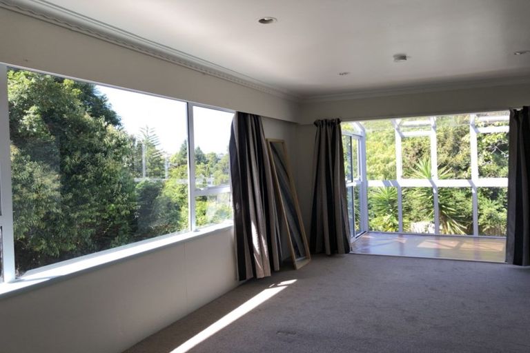Photo of property in 40 Glamorgan Drive, Torbay, Auckland, 0630