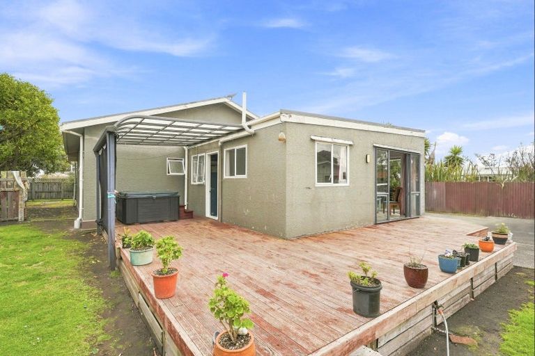 Photo of property in 34 Polson Street, Castlecliff, Whanganui, 4501