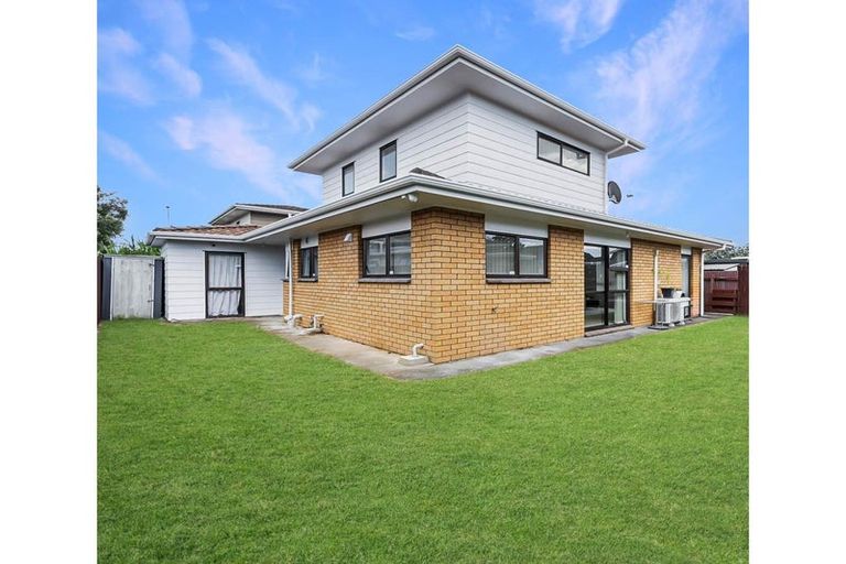Photo of property in 2/126 Carruth Road, Papatoetoe, Auckland, 2025