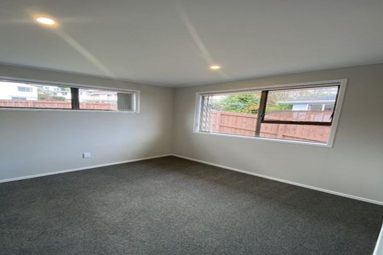 Photo of property in 30 Lewisham Street, Highland Park, Auckland, 2010