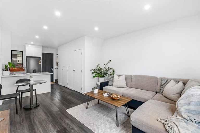 Photo of property in 6/3 Abbotleigh Avenue, Te Atatu Peninsula, Auckland, 0610