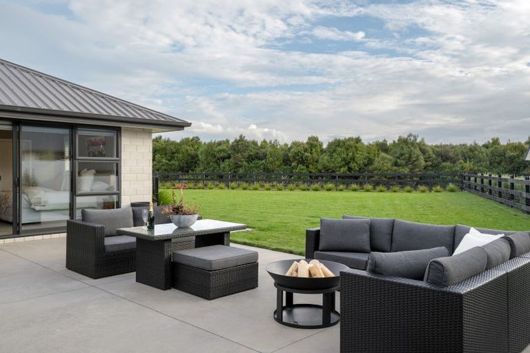 Photo of property in 23 Mike Smith Drive, Cambridge, 3434