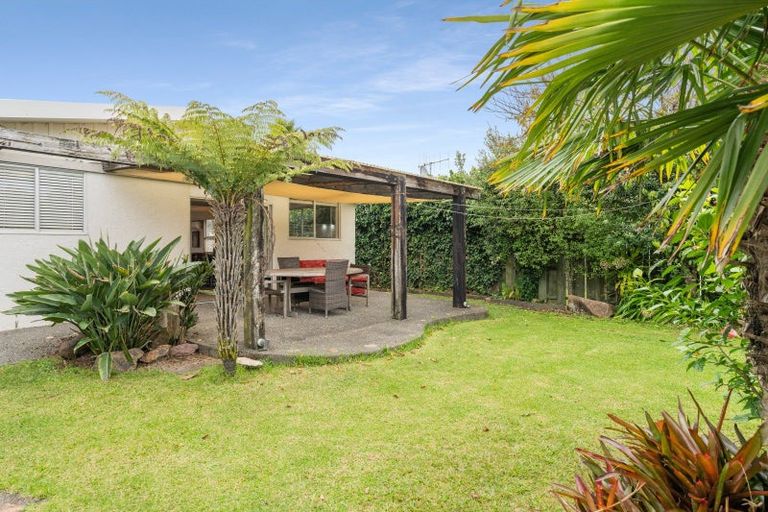 Photo of property in 104 Beverley Terrace, Whangamata, 3620