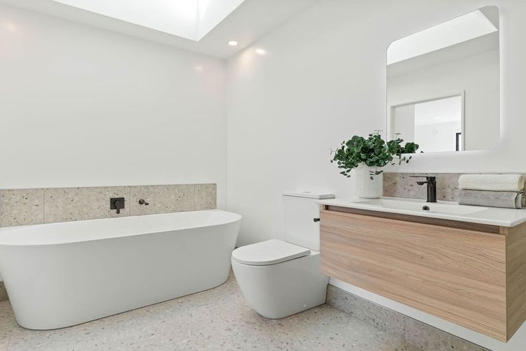 Photo of property in 8 Molly Place, Southbridge, 7602