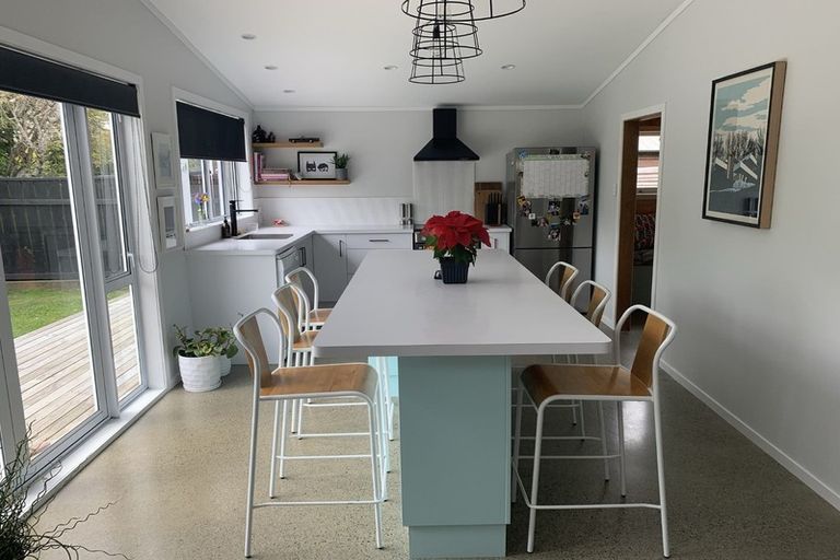 Photo of property in 28 Kiwi Street, Heretaunga, Upper Hutt, 5018