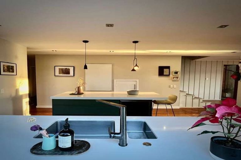 Photo of property in 11 Richmond Road, Mahina Bay, Lower Hutt, 5013