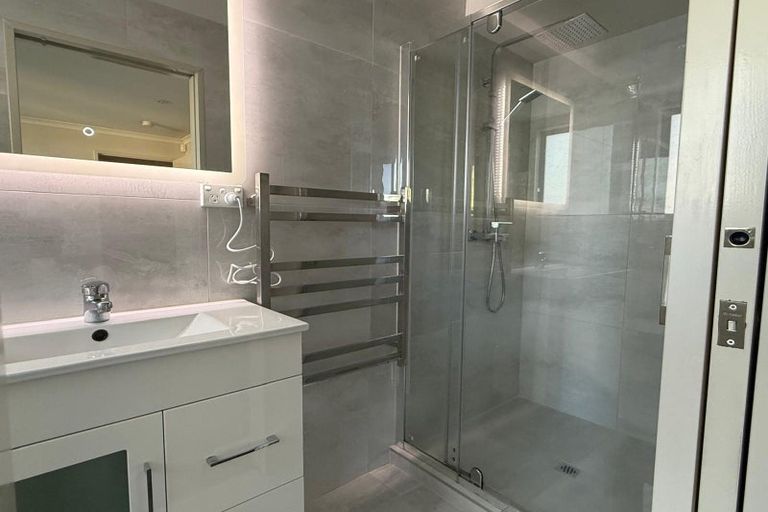 Photo of property in 55a Everglade Drive, Goodwood Heights, Auckland, 2105