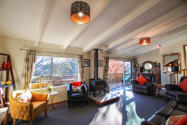 Photo of property in 27 Essex Street, Weston, Oamaru, 9401