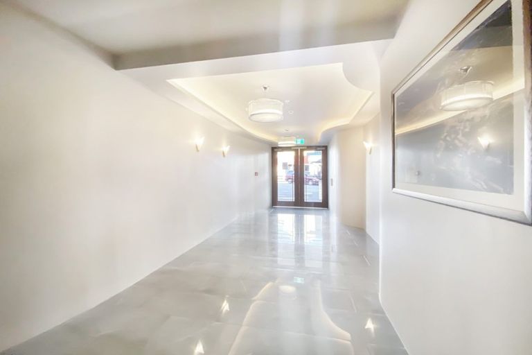 Photo of property in 209/3 Roxburgh Street, Mount Victoria, Wellington, 6011