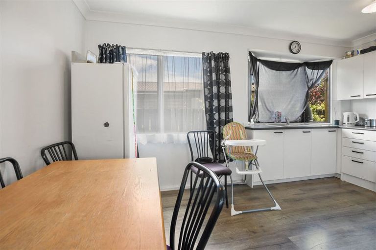 Photo of property in 16 Dearle Street, Paeroa, 3600