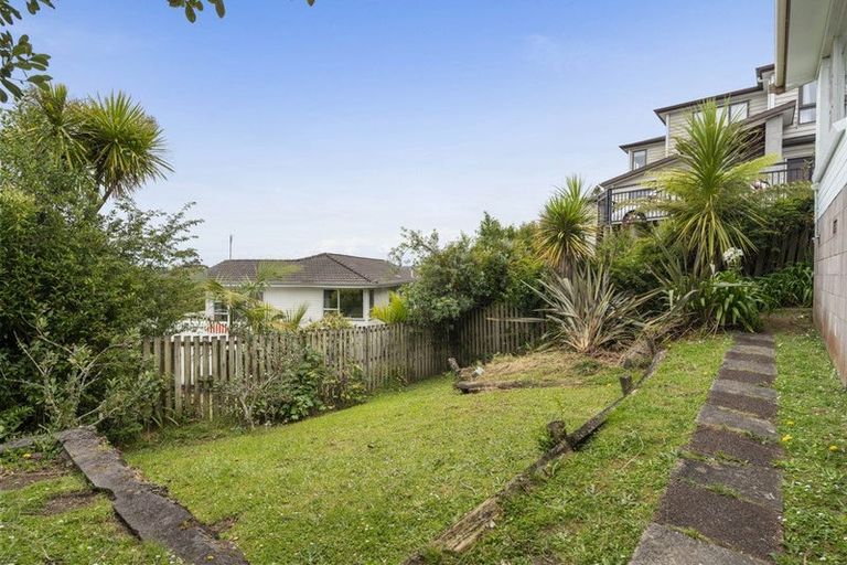 Photo of property in 2/235 Sunset Road, Sunnynook, Auckland, 0632