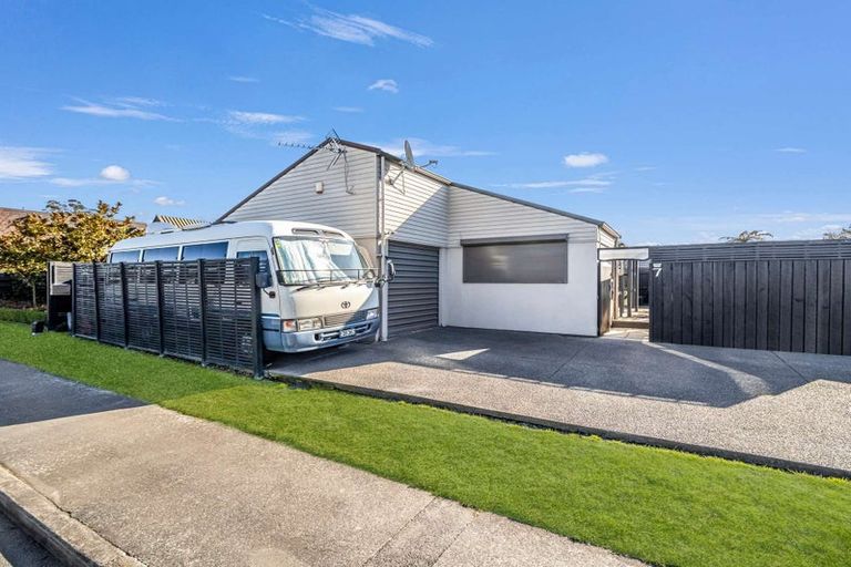 Photo of property in 7 Glenharrow Avenue, Avonhead, Christchurch, 8042