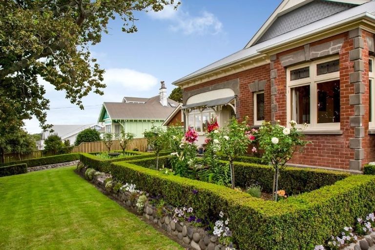 Photo of property in 25 Barrett Street, Westown, New Plymouth, 4310