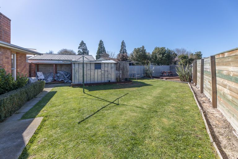 Photo of property in 2 Will Place, Rangiora, 7400