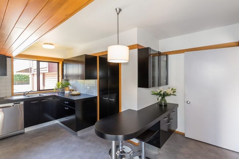 Photo of property in 18 Aylmer Street, Somerfield, Christchurch, 8024