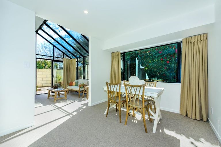 Photo of property in 3 Harlech Mews, Avonhead, Christchurch, 8042