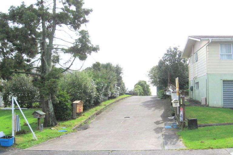 Photo of property in 1/42 Amorino Drive, Red Beach, 0932