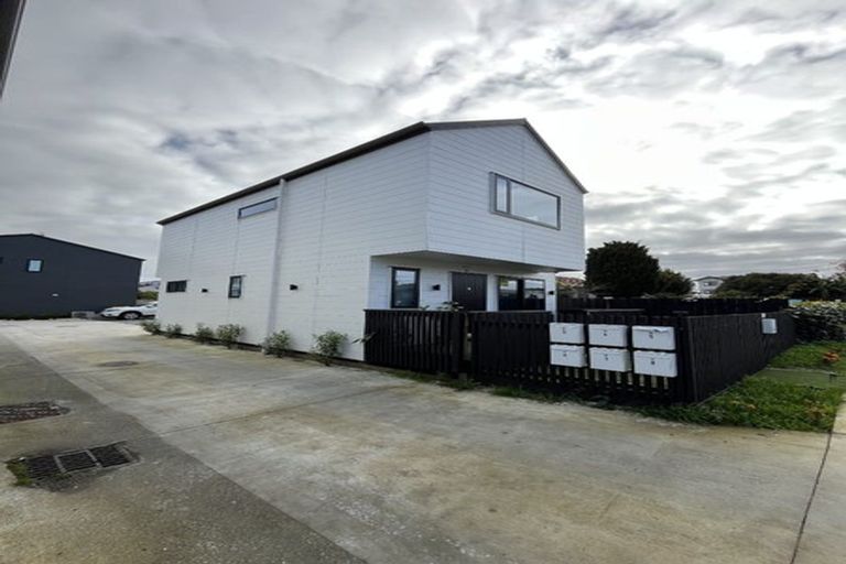 Photo of property in 2/19 Calvert Avenue, Mangere East, Auckland, 2024