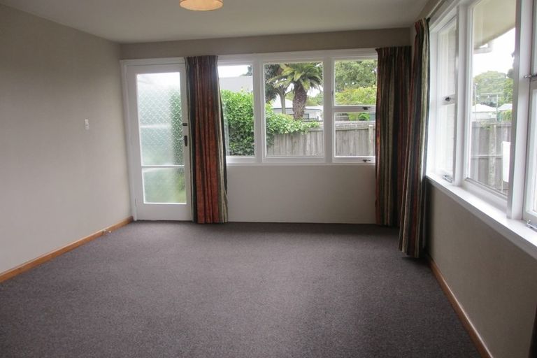 Photo of property in 2/26 Edgeware Road, St Albans, Christchurch, 8014