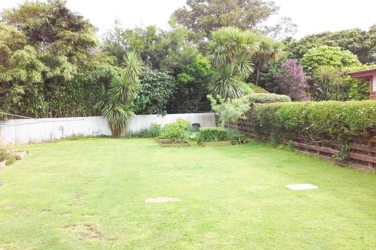 Photo of property in 3 Shortland Street, Lower Vogeltown, New Plymouth, 4310