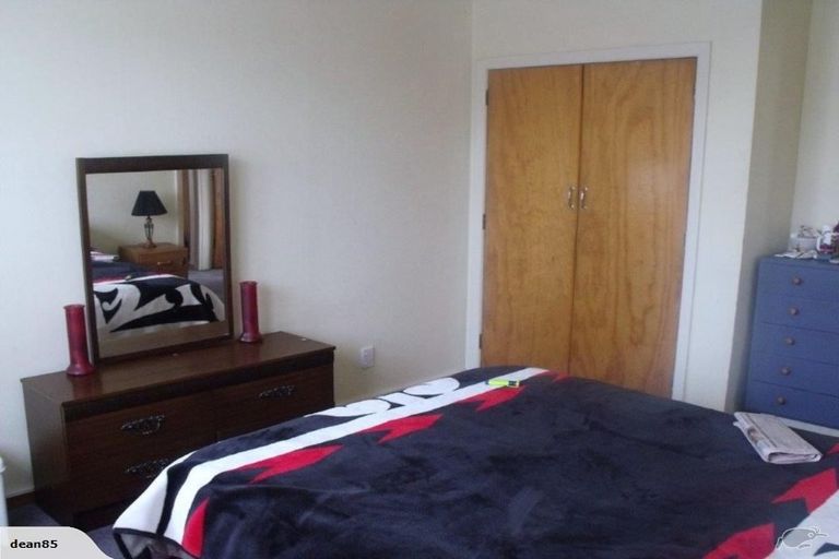 Photo of property in 11 Oak Street, Ebdentown, Upper Hutt, 5018