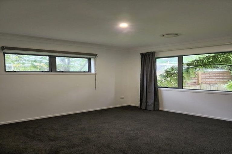 Photo of property in 1185 South Road, Oakura, 4314