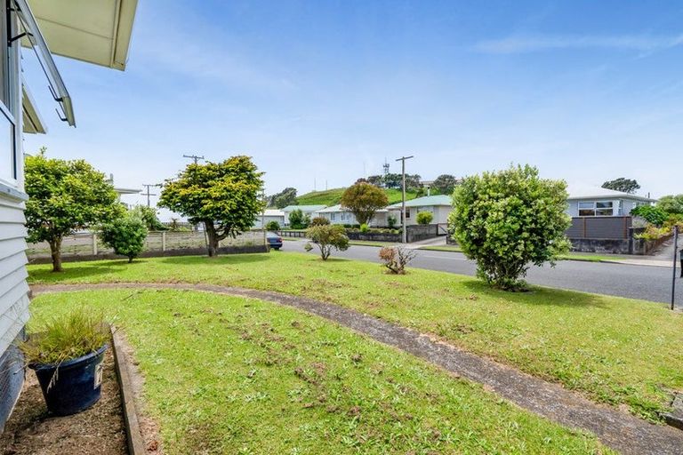 Photo of property in 28 Belair Avenue, Blagdon, New Plymouth, 4310