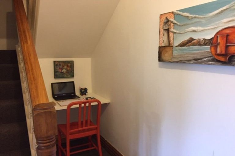 Photo of property in 18 Bidwill Street, Mount Cook, Wellington, 6021