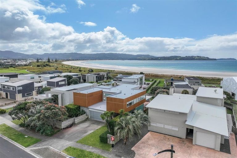 Photo of property in 39 Taumata Road, Omaha, 0986