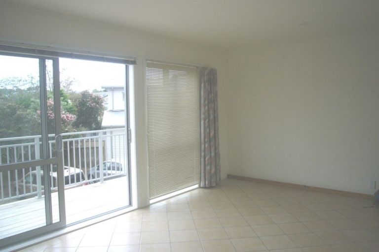 Photo of property in 1/15 Andersons Road, Oteha, Auckland, 0632