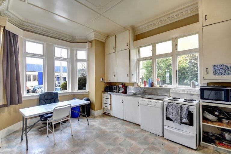 Photo of property in 40 Manor Place, Dunedin Central, Dunedin, 9016