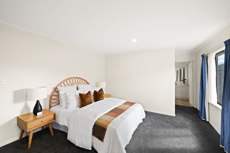 Photo of property in 36 Cairns Crescent, Rototuna, Hamilton, 3210