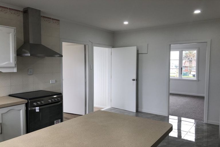 Photo of property in 180 Great North Road, Glendene, Auckland, 0612