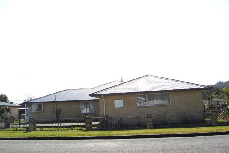 Photo of property in 74-76 Shiel Street, Reefton, 7830