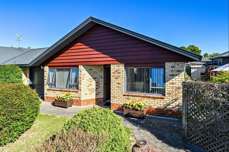 Photo of property in Parkvale Estate, 1232/8 Howard Street, Parkvale, Hastings, 4122